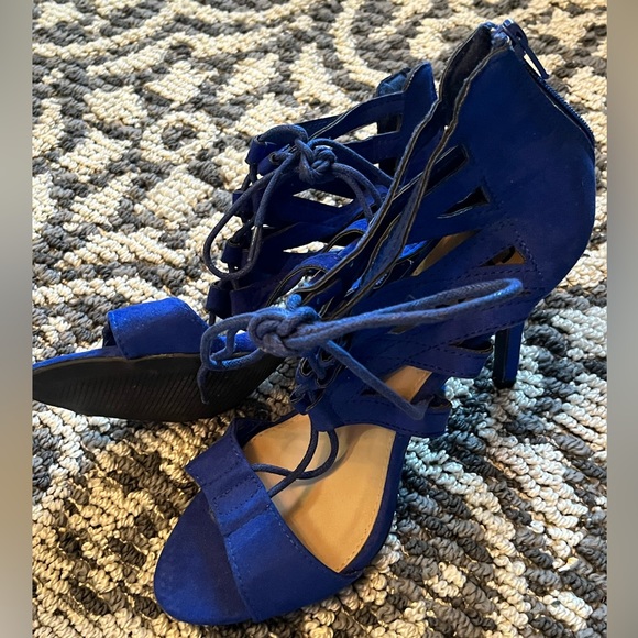 y2k strappy blue heels ✨SIZE 8 - Picture 2 of 2